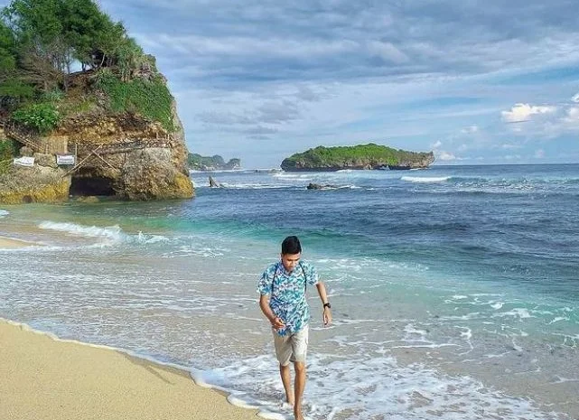 Pantai Slili